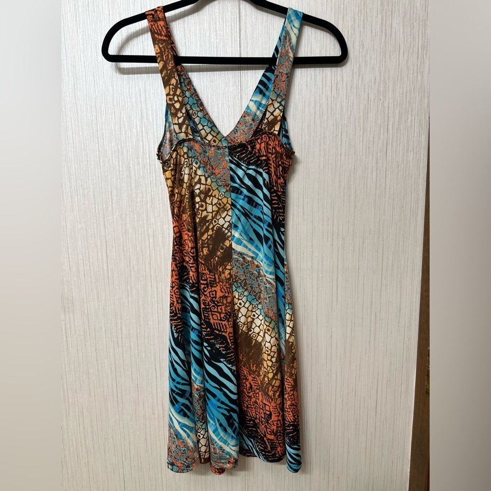 VENUS Y2K Colorful Animal Print With Iridescent Stones Vneck Front Size S - Picture 3 of 8
